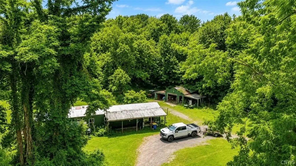 10337 Short Cut Road, Cato