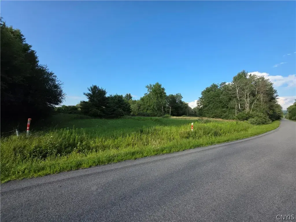 Loomis Road, Sangerfield