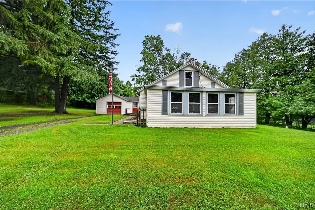 6830 Frank Long Road, Pompey