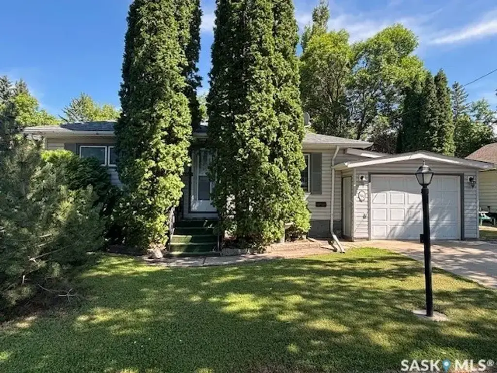 722 1st Street, Canora