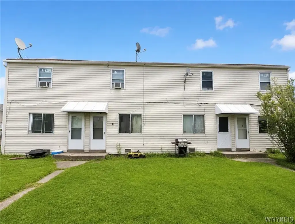 7 Trent Sq, Cheektowaga