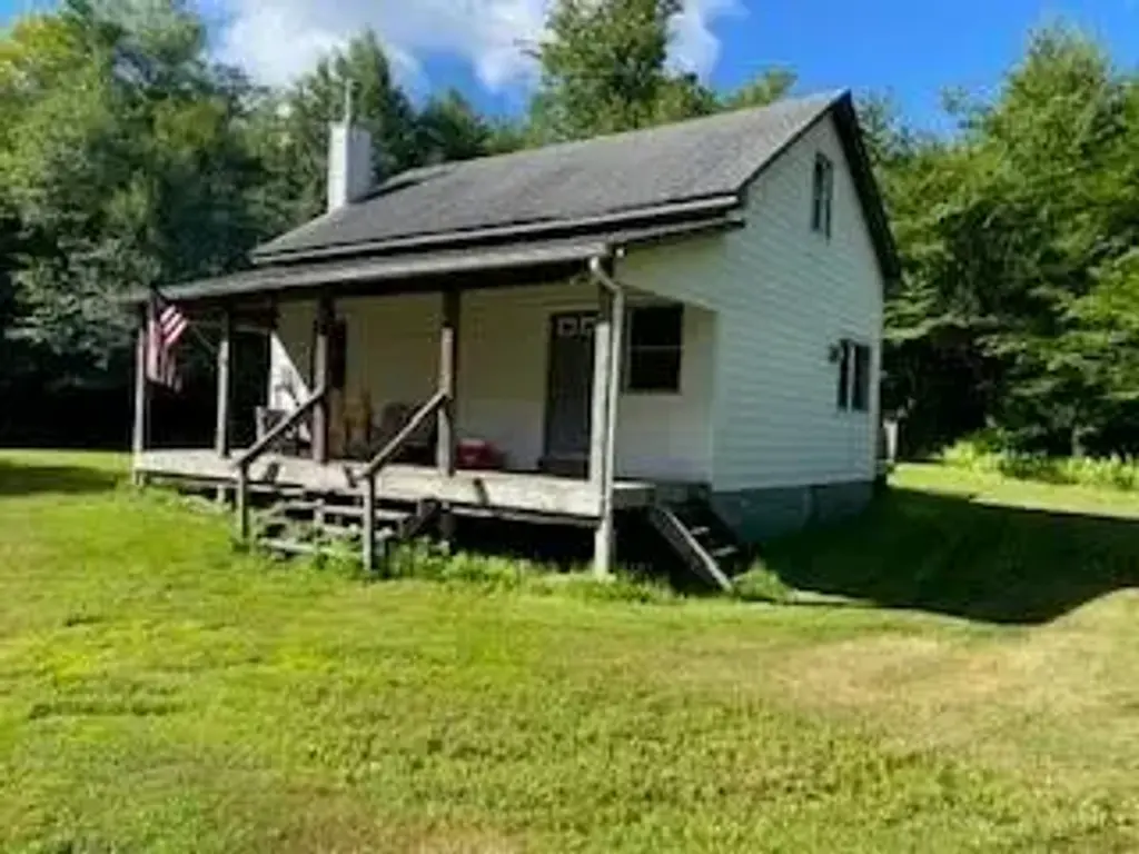 690 Dufton Hollow Road, Tompkins
