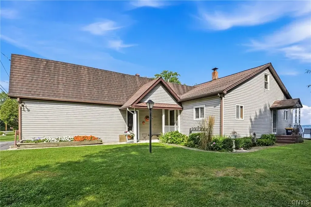2471 Coulter Cove Road, Sullivan