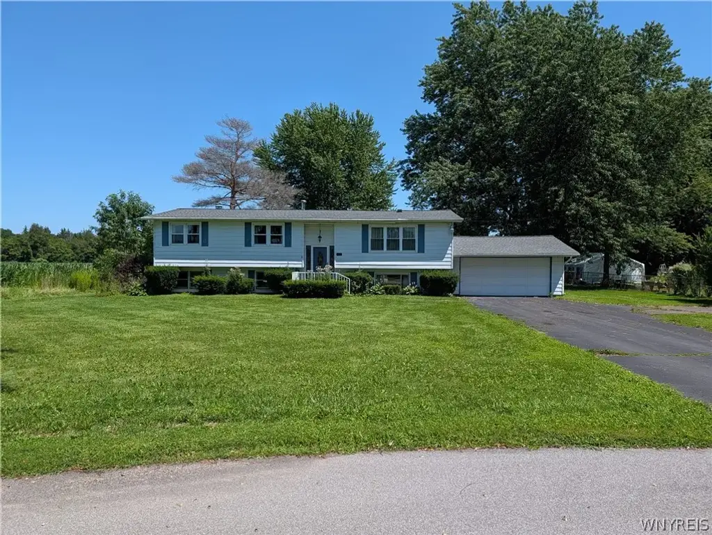 3961 Ridgelea Drive, Newfane