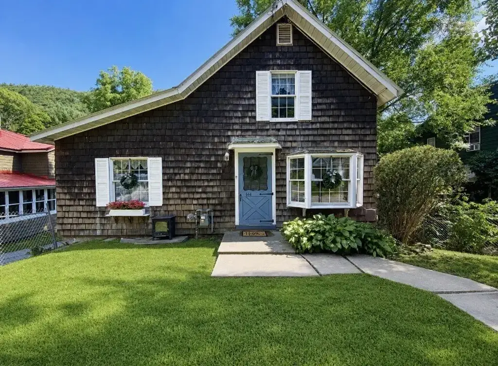 444 E Front Street, Hancock