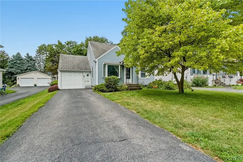 114 S Terry Road, Geddes