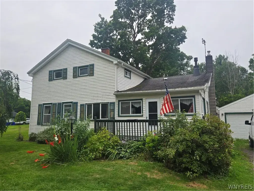1608 N Lyndonville Road, Yates