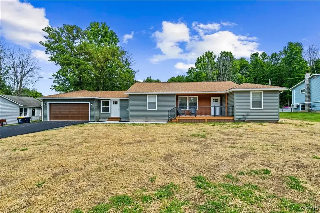 9585 Roberts Road, New Hartford