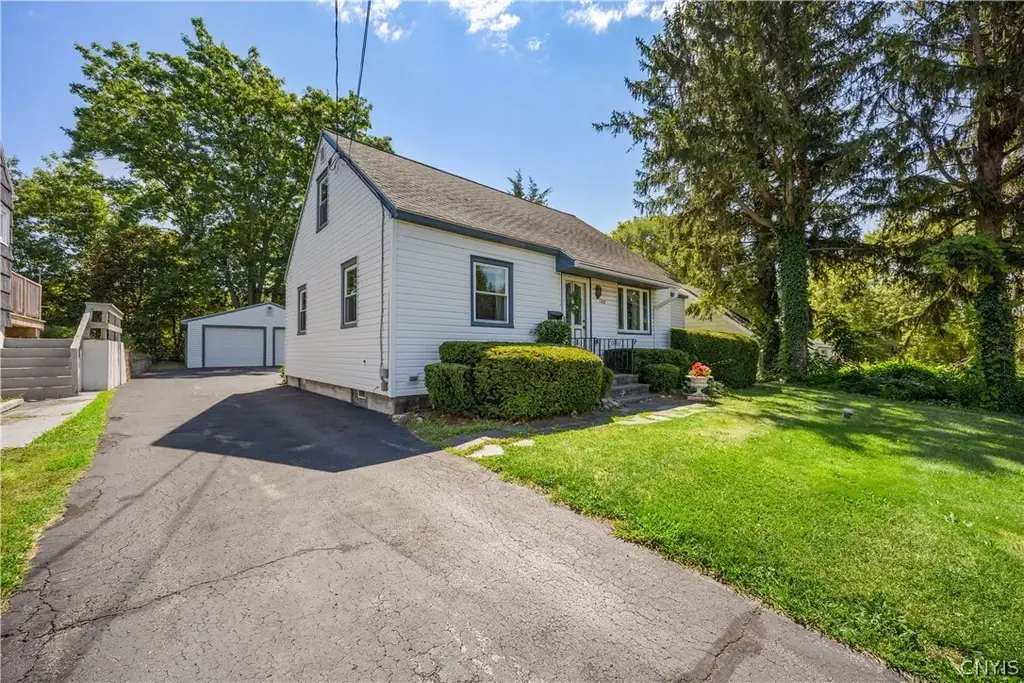 108 Stanley Drive, Geddes