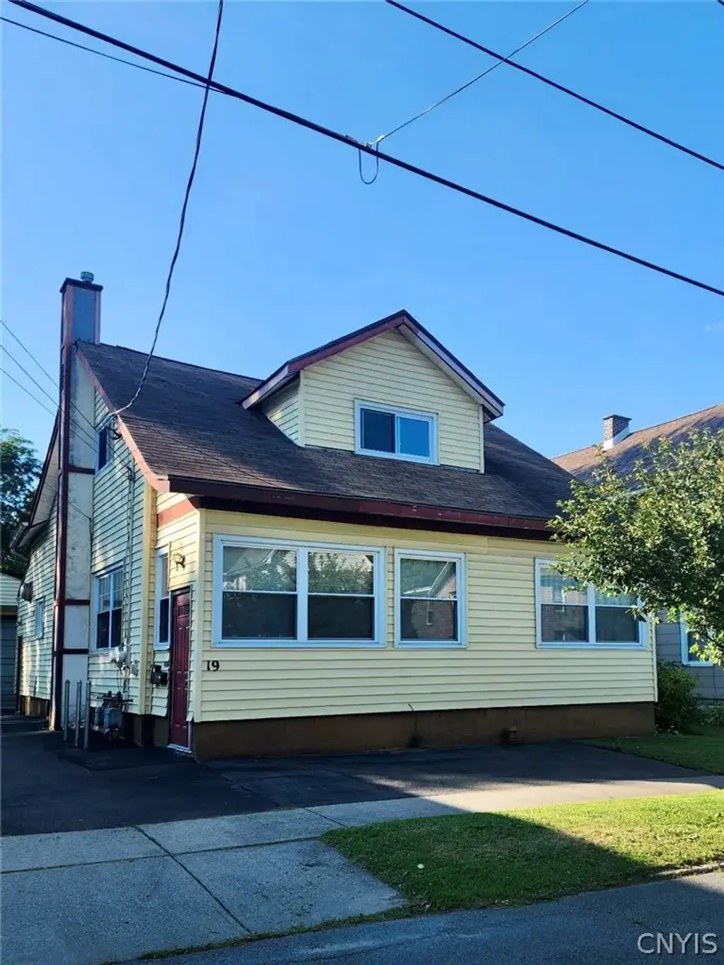 19 Elm Street, Whitestown
