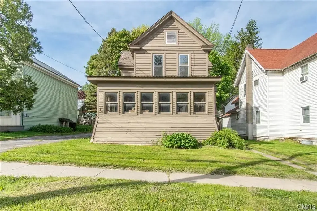 10 N Main Street, Champion