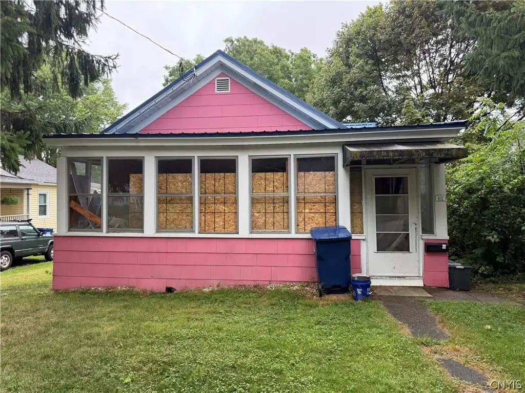 102 Milton Avenue, Syracuse