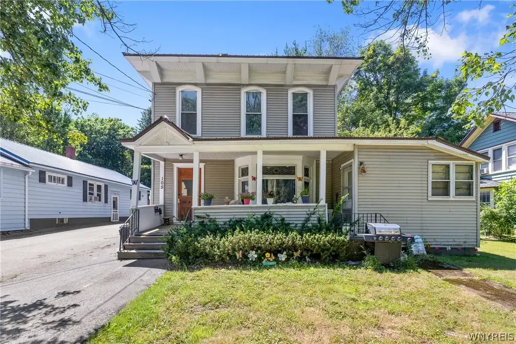 105 Water Street, Pomfret