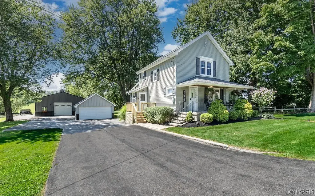 12869 Clarence Center Road, Newstead