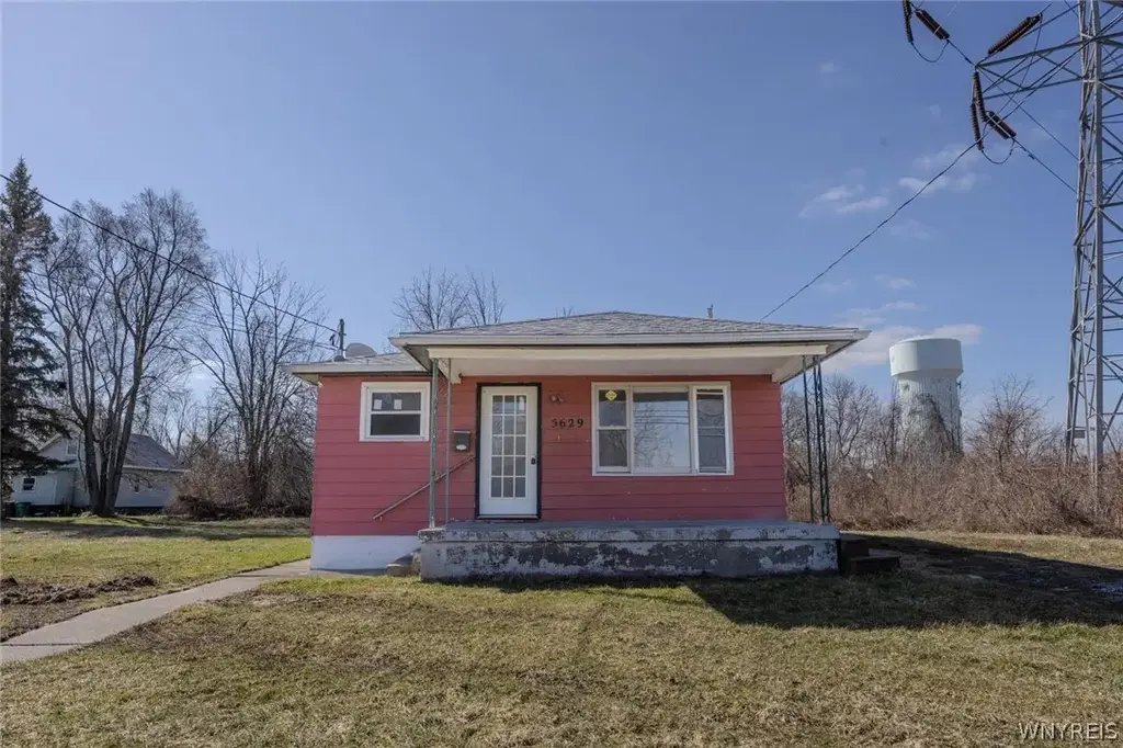 5629 Girard Avenue, Niagara Falls