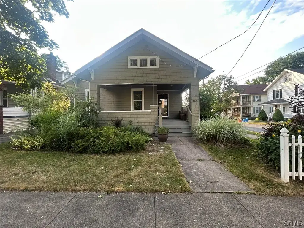 1100 Kellogg Avenue, Utica