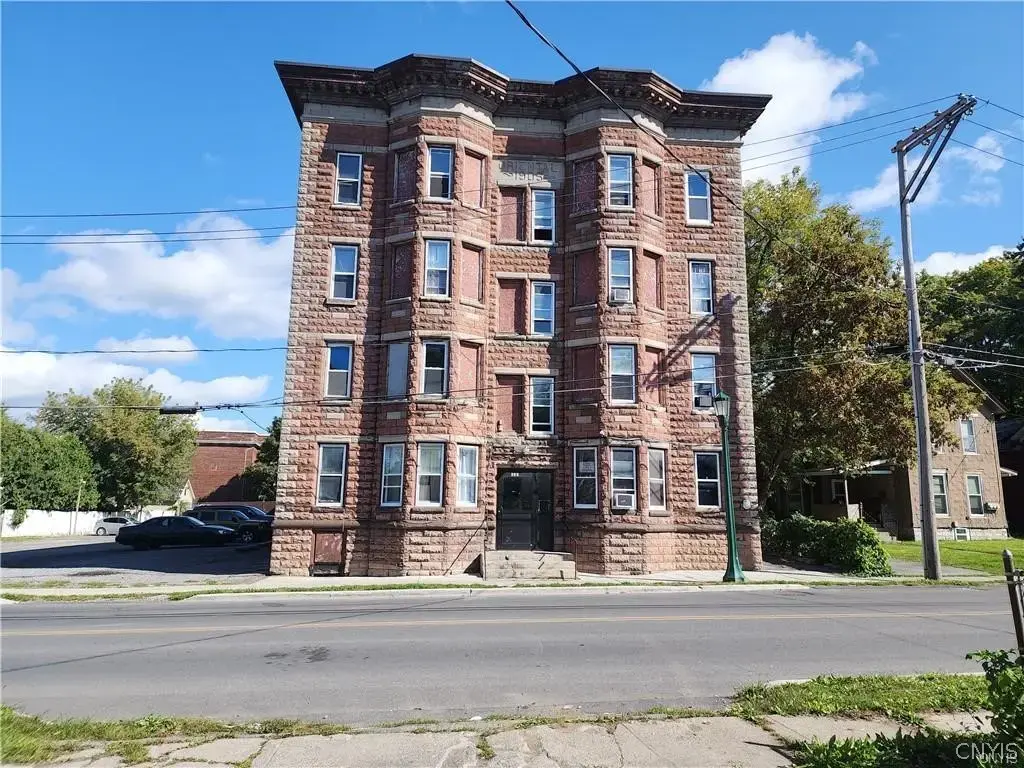 232 W Main Street, Watertown City
