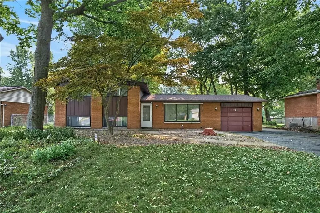 526 Sharon Drive, Greece