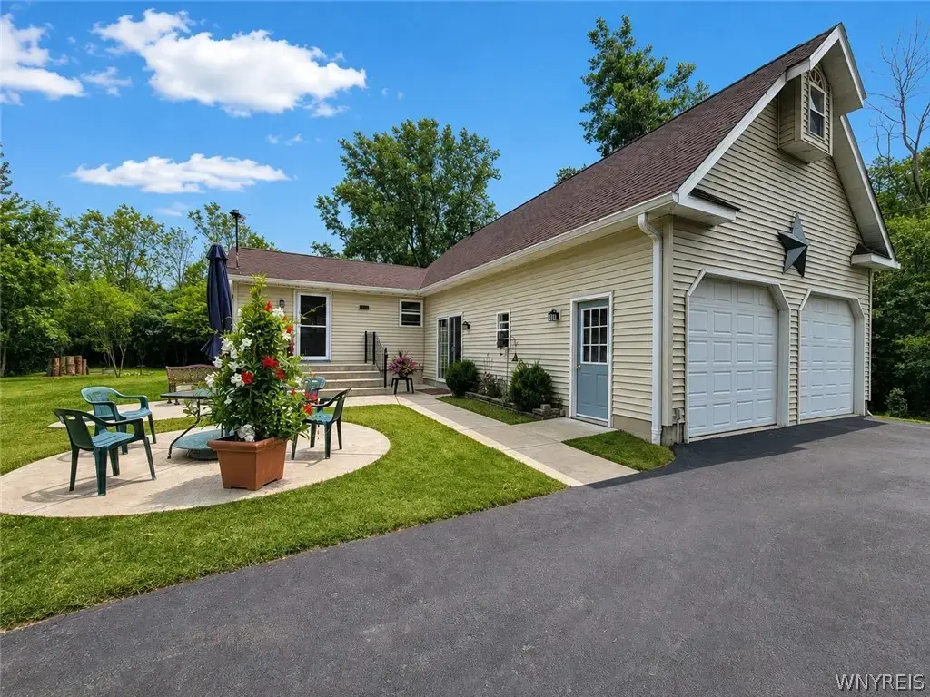 1363 Losson Road, Cheektowaga