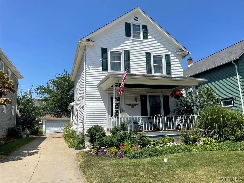 504 Capen Boulevard, Amherst