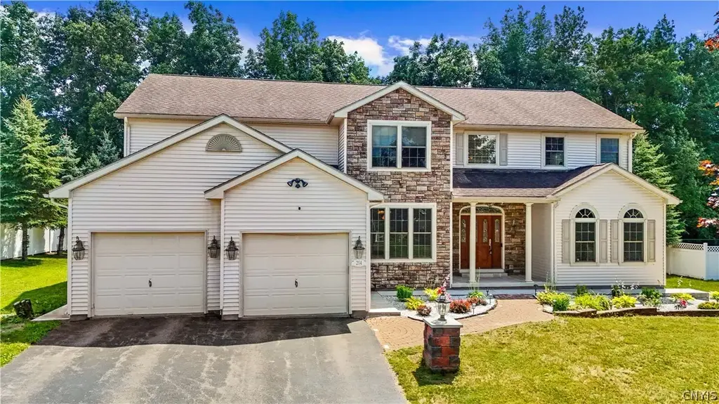 214 Driftwood Drive, Oneida