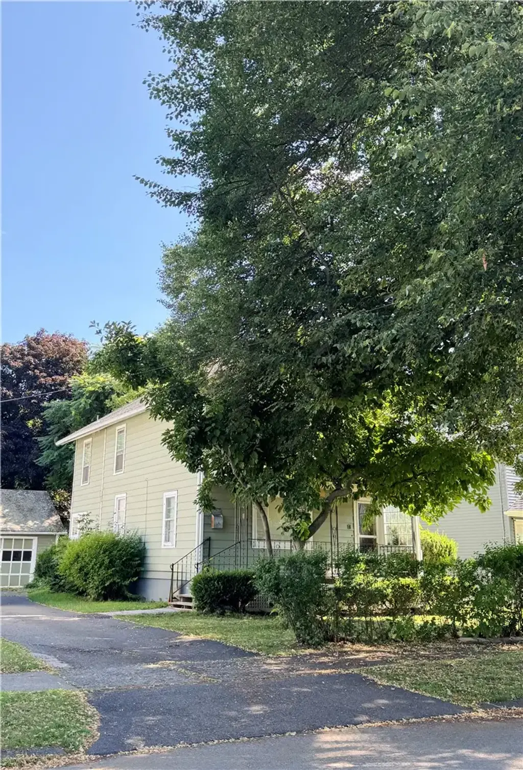 764 Carpenter Street, Elmira City