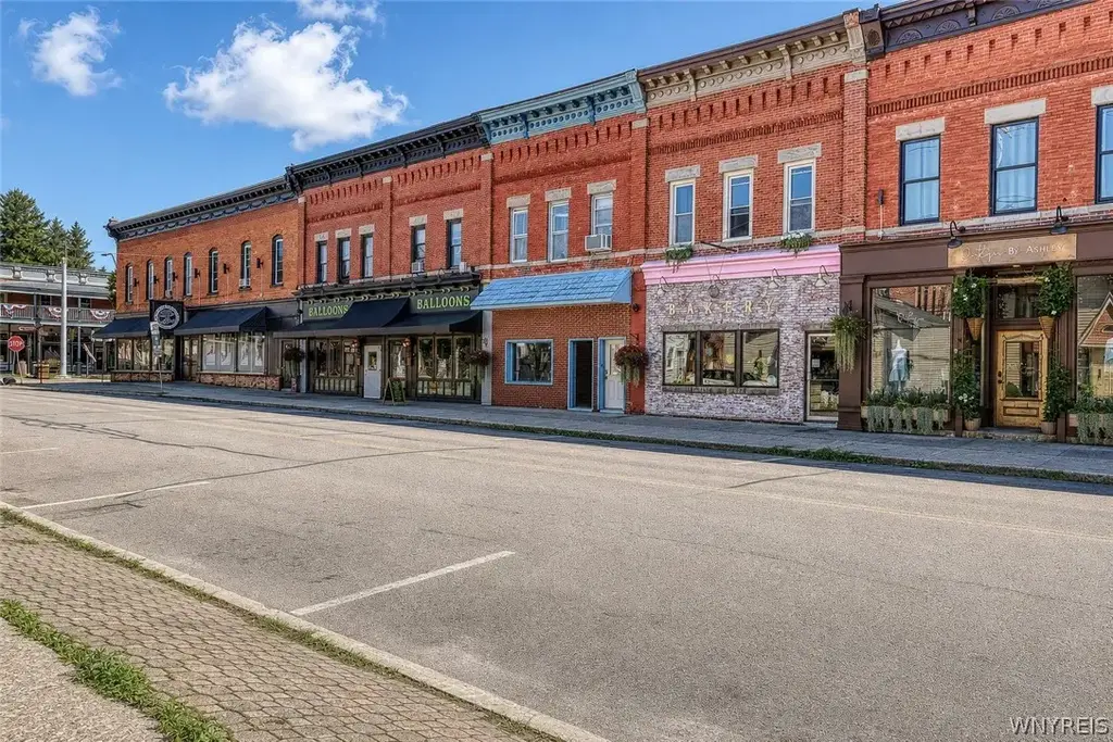 24 Monroe Street, Ellicottville