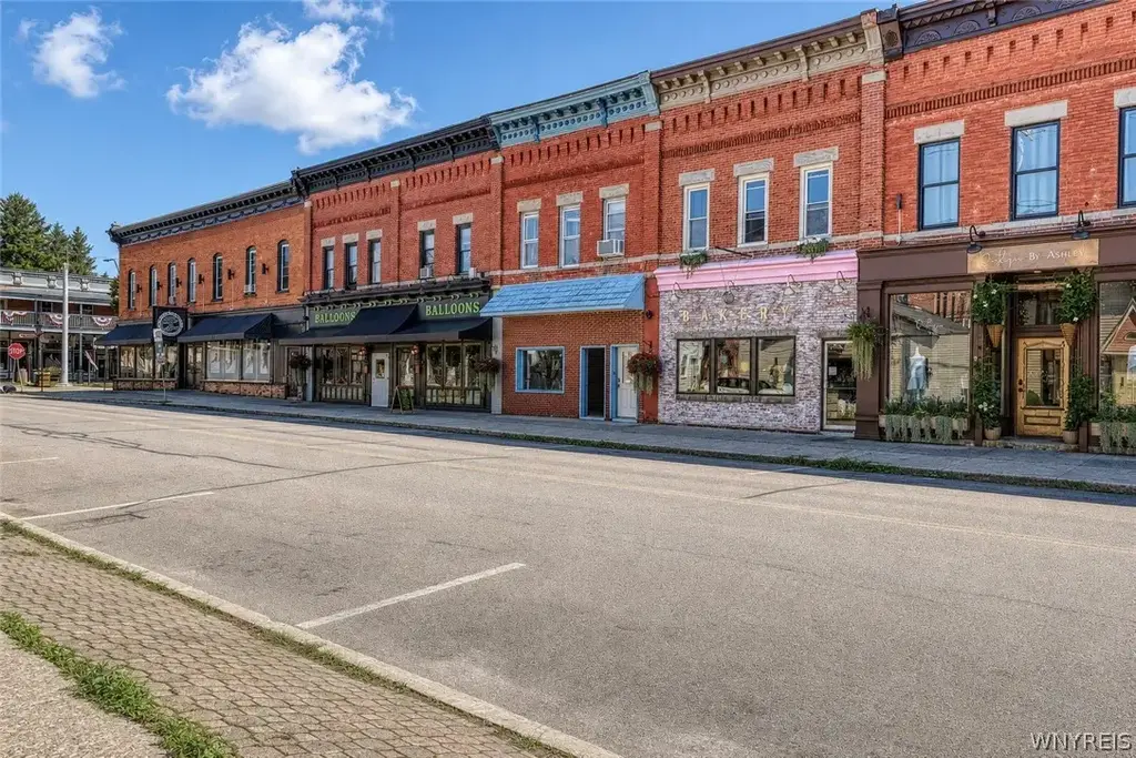 22 Monroe Street, Ellicottville