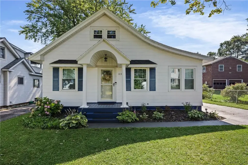 434 Crossfield Road, Irondequoit