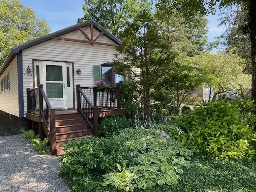 4650 E Lakeview Drive, Owasco