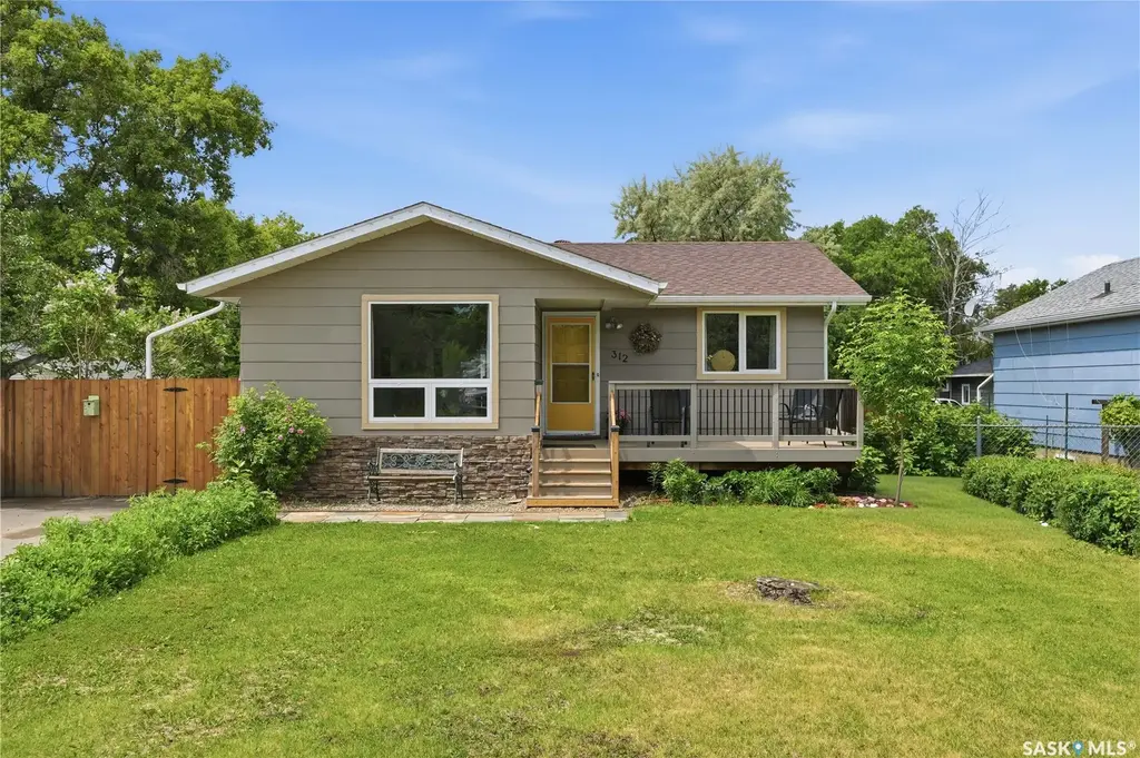 312 Ash Street, Outlook