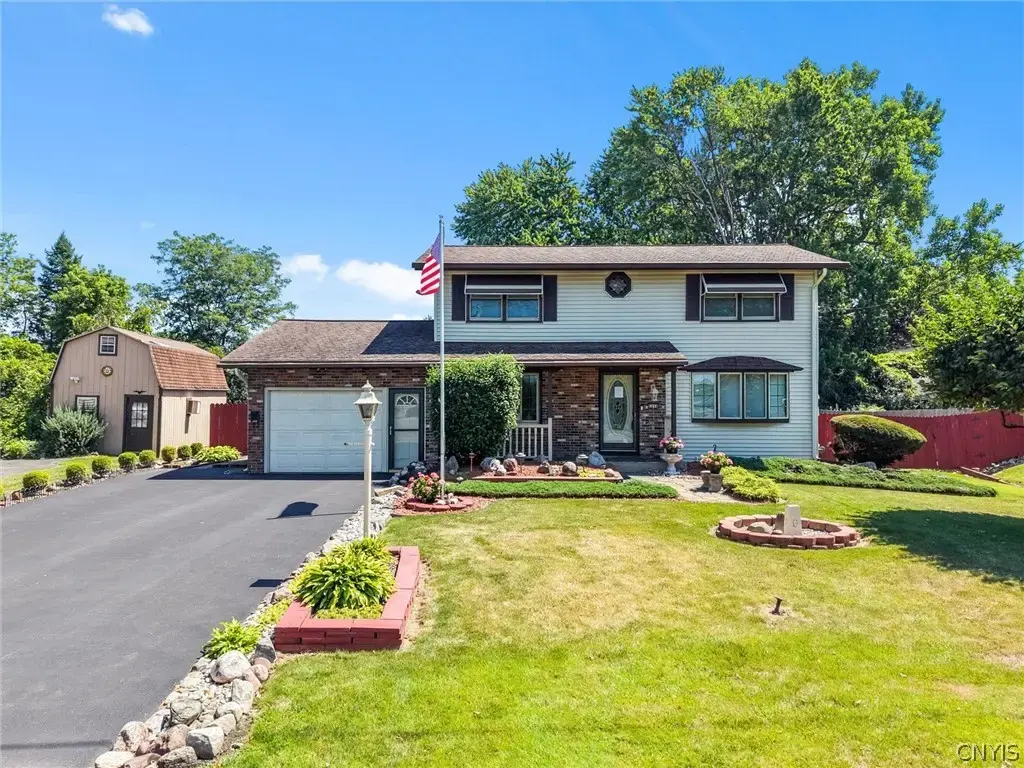 6894 Larkin Street, Salina