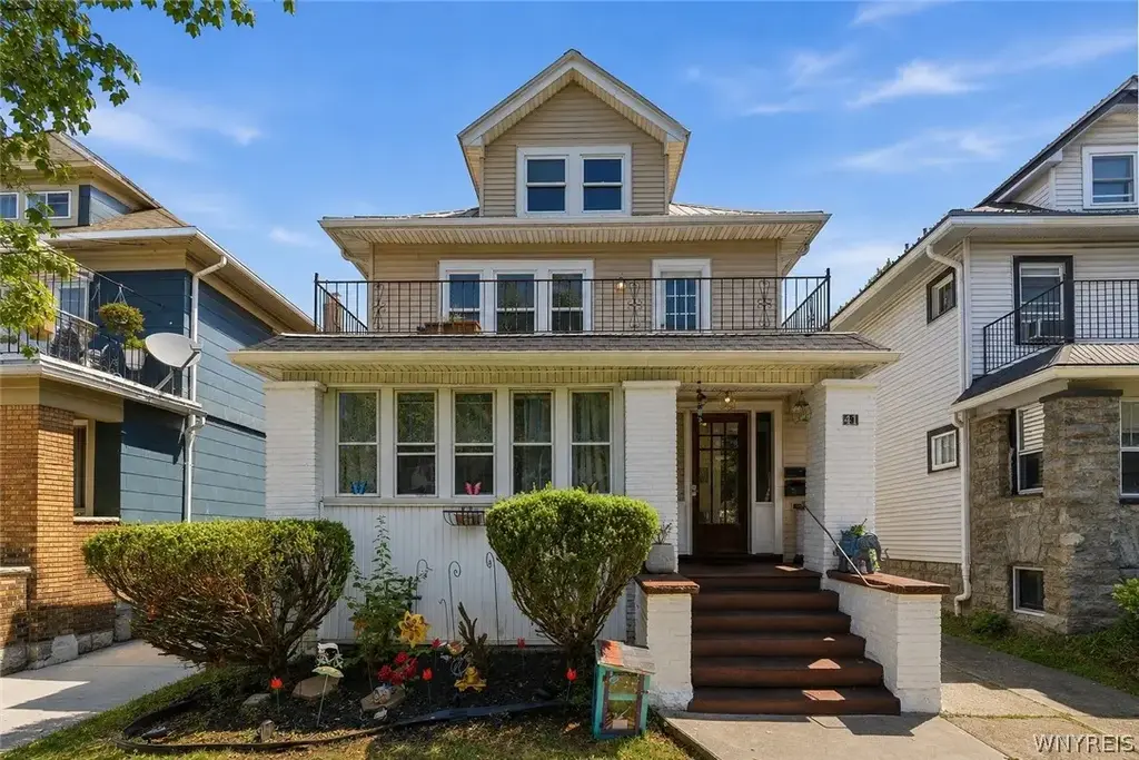 41 Crestwood Avenue, Buffalo