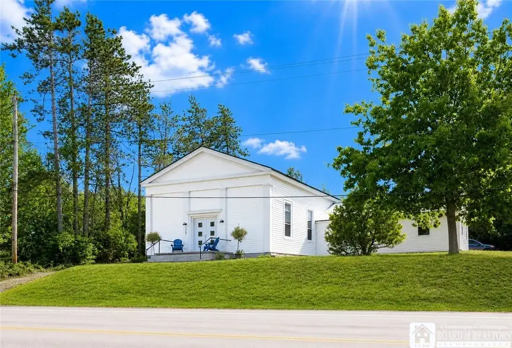 3969 Route 394, North Harmony