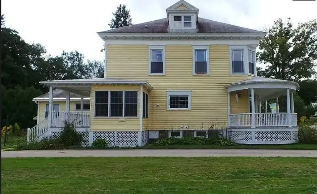 71 S Main Street, Manheim