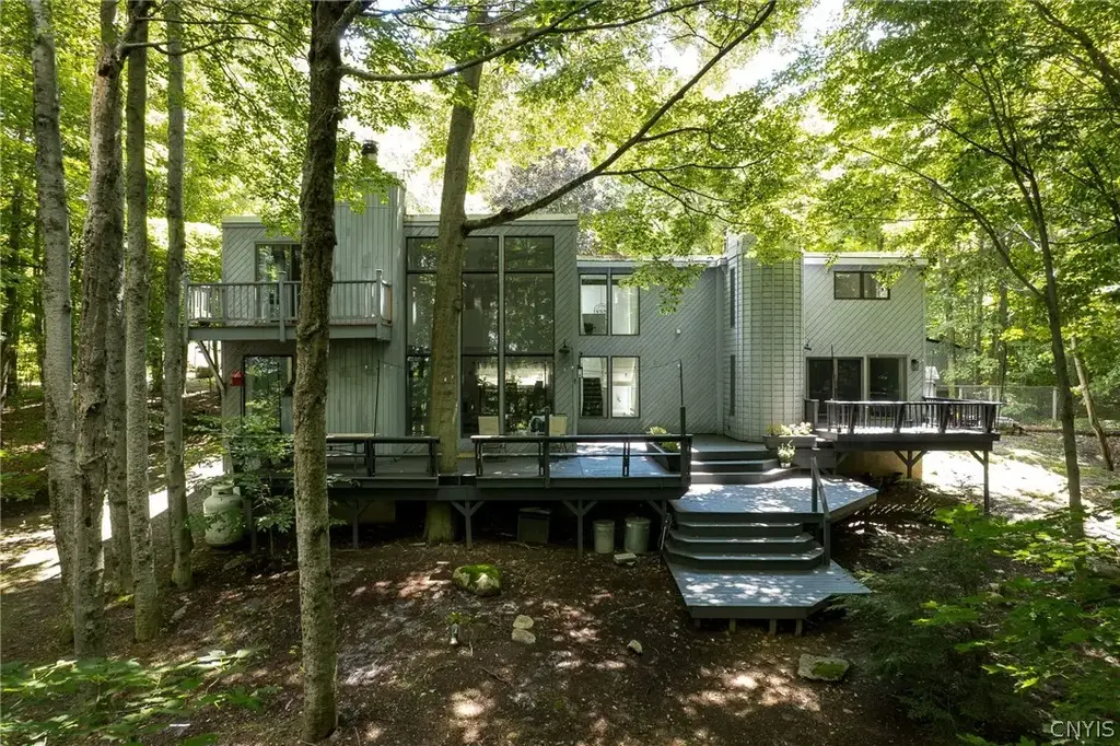 33410 Lamb Road, Champion