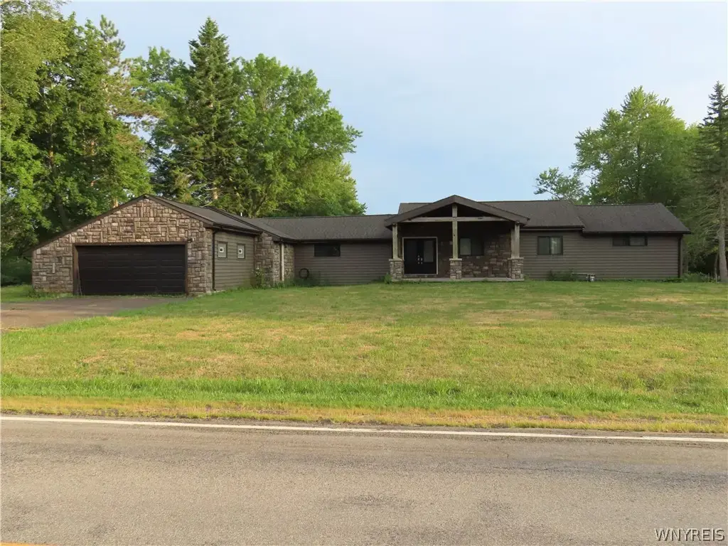1357 Sturgeon Point Road, Evans