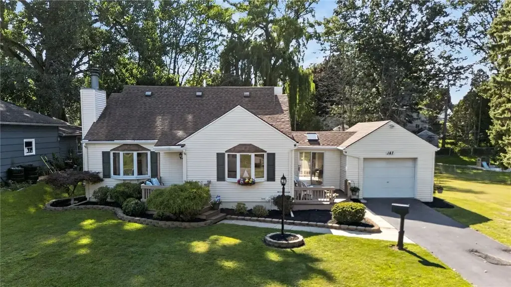 187 Frontenac Hts, Irondequoit
