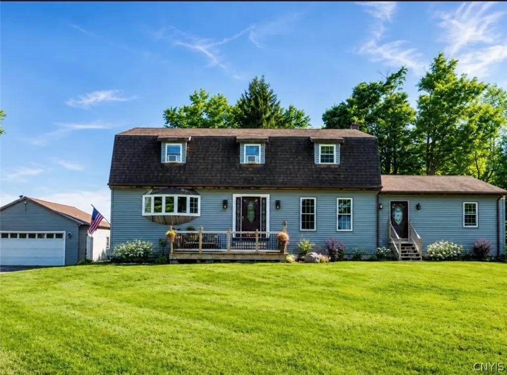 5850 Lowell Road, Westmoreland