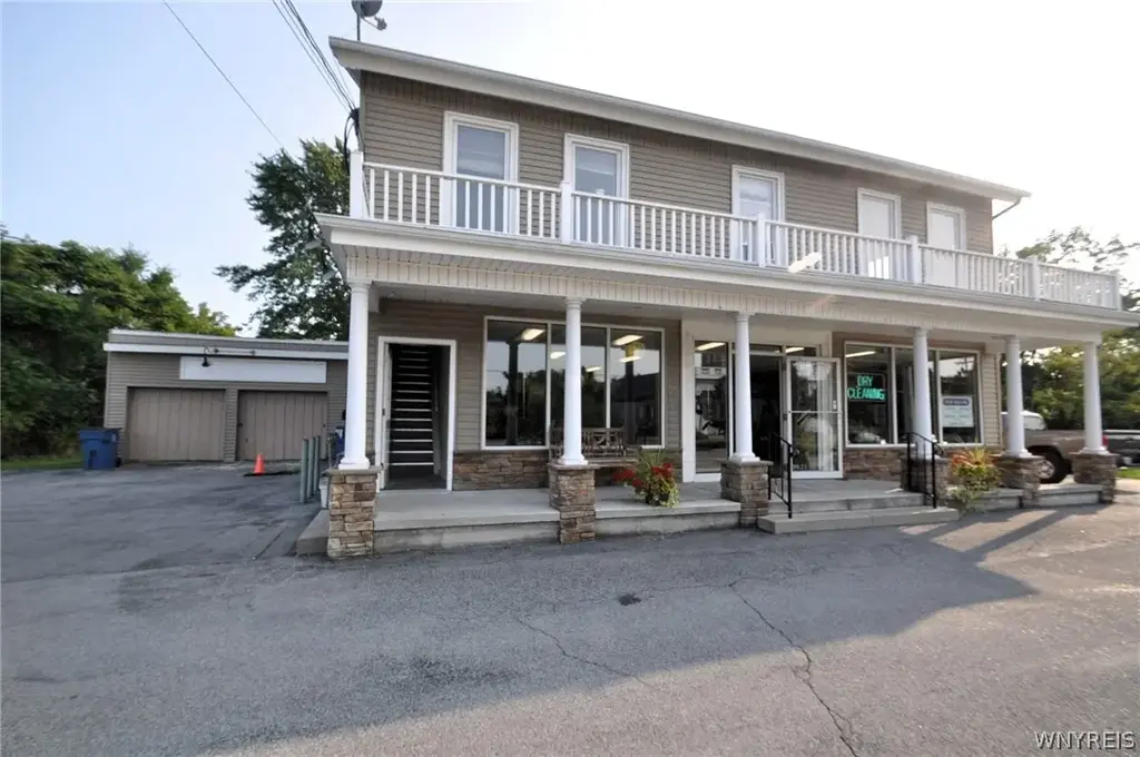 8525 Main Street, Clarence