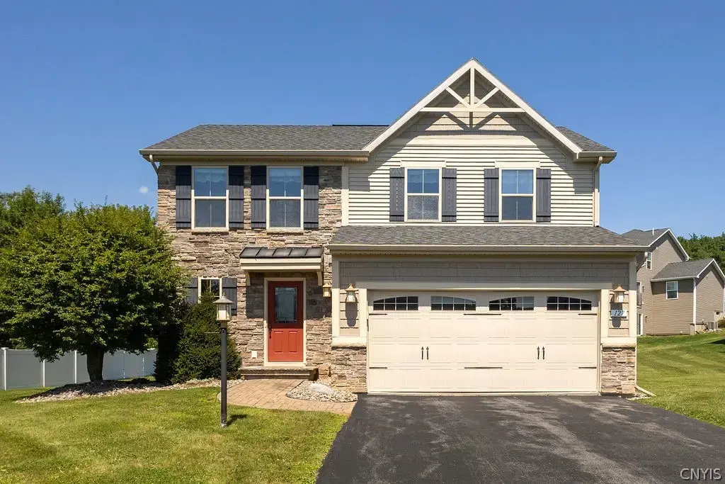 127 Brinan Fields, Manlius