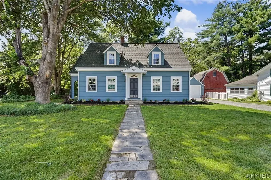 10925 Route 19, Hume
