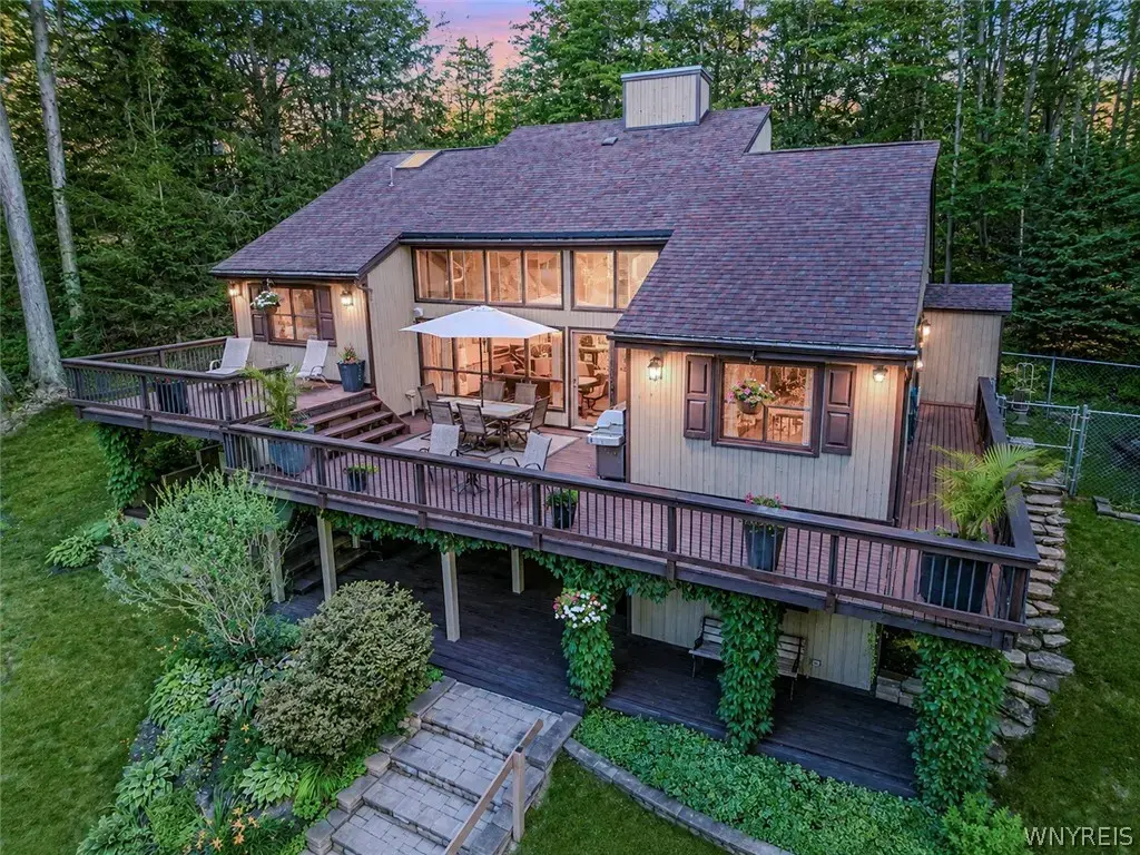 6814 Holiday Valley Rd, Ellicottville