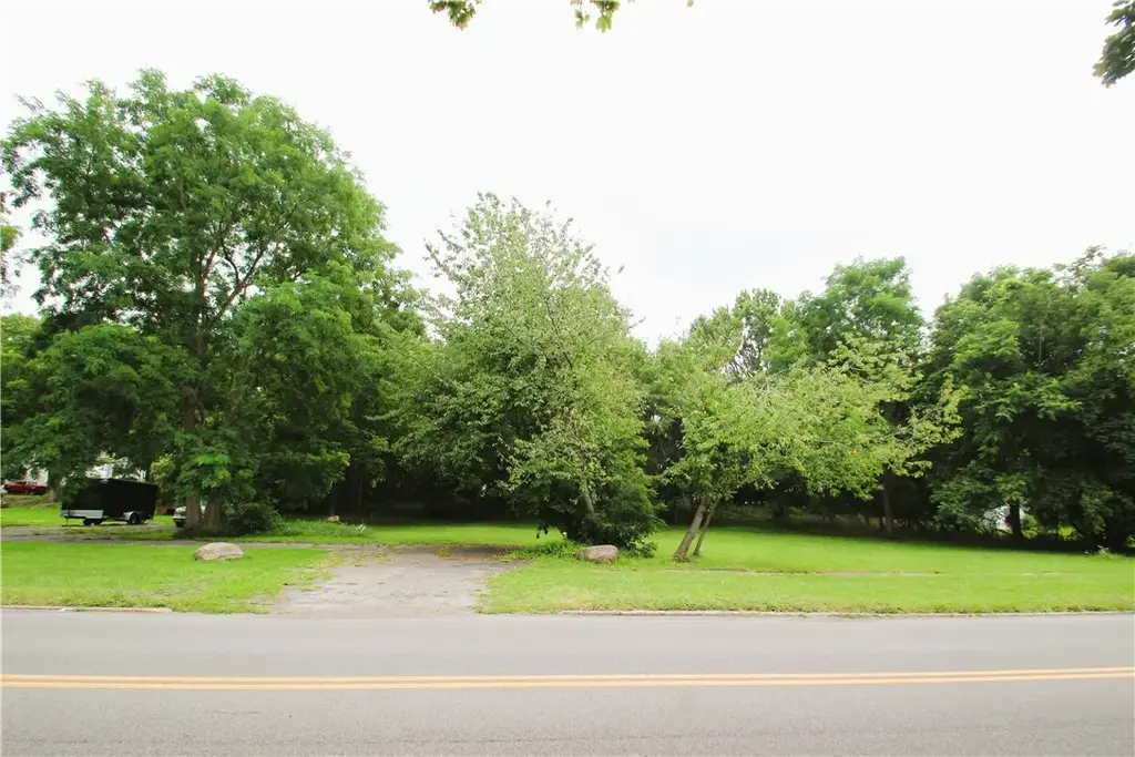 422 Clinton Street, Lockport City