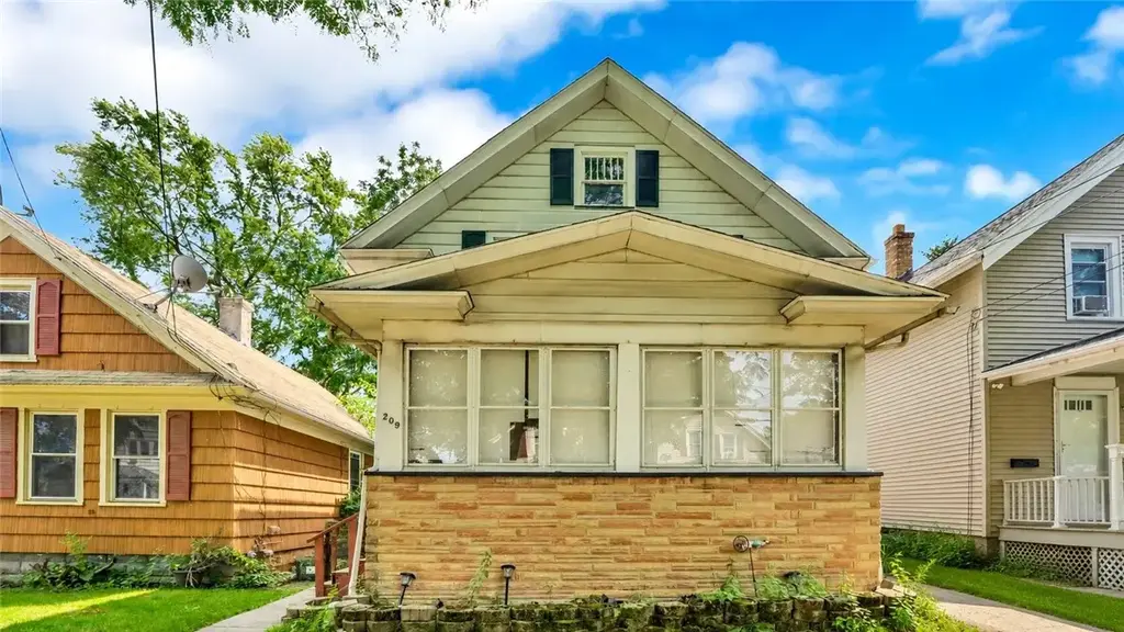 209 Curtis Street, Rochester