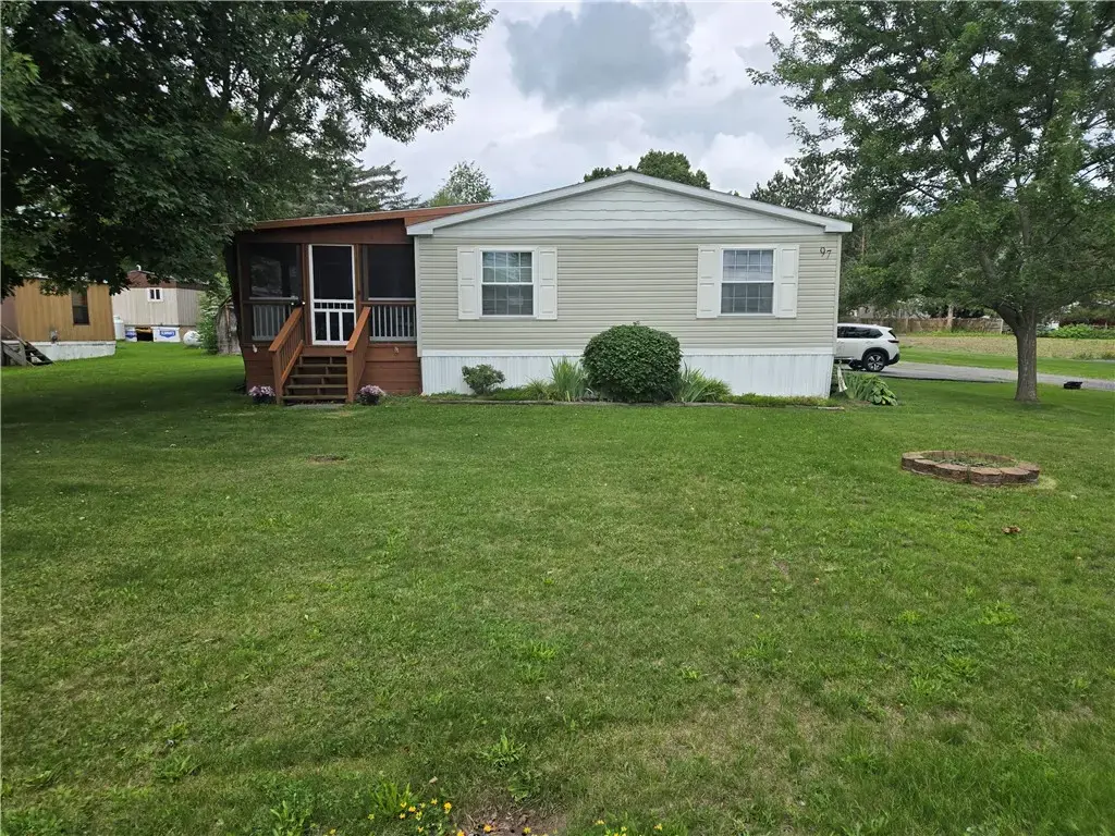 97 Lakeview Dr, Canadice