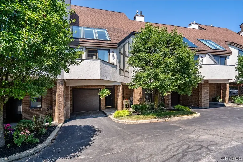 15 Harbour Pointe, Buffalo