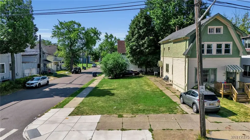 687 Best Street, Buffalo