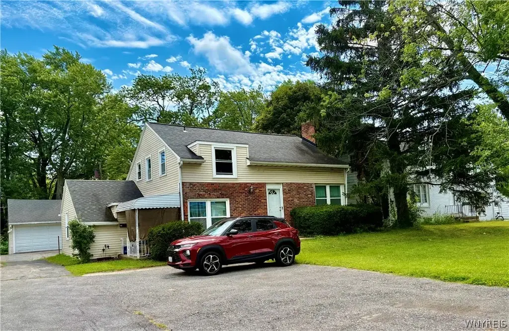 219 Niagara Falls Boulevard, Amherst