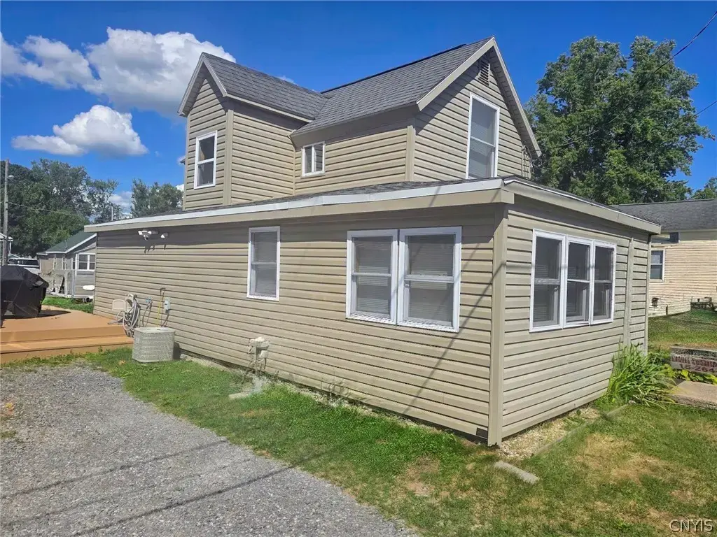 2109 Vincent Avenue, Verona
